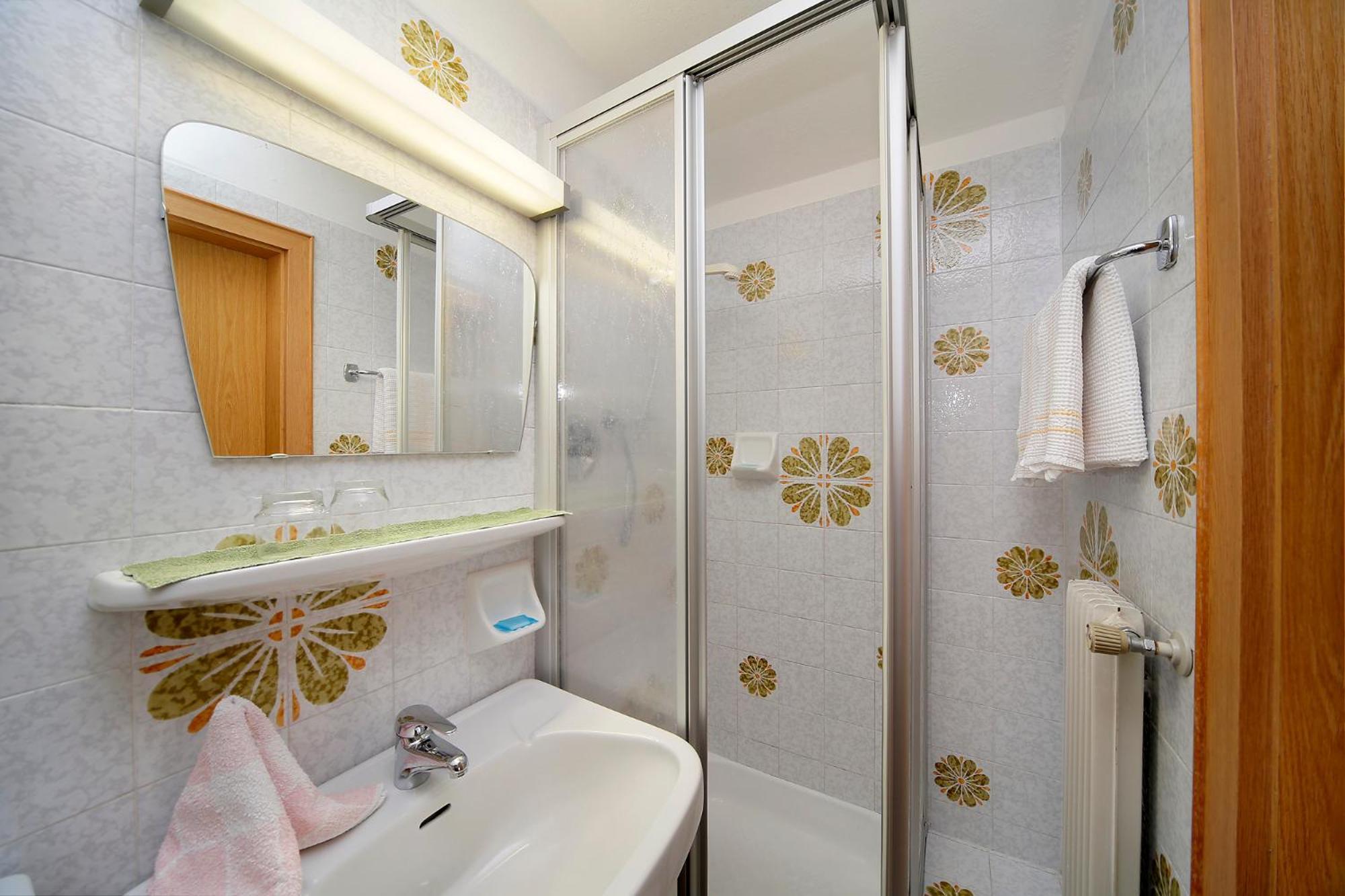 Haus Bernhard Apartment Шена Екстериор снимка